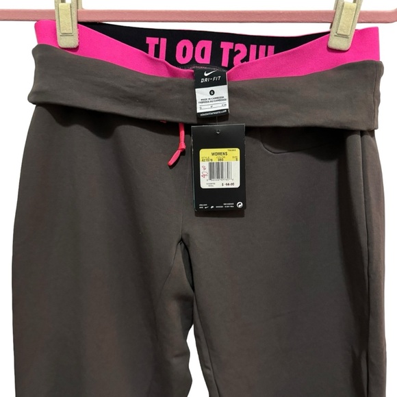 Nike - Just Do It - athletic/ athleisure/ workout / running Capris - size S NWT - Picture 1 of 5